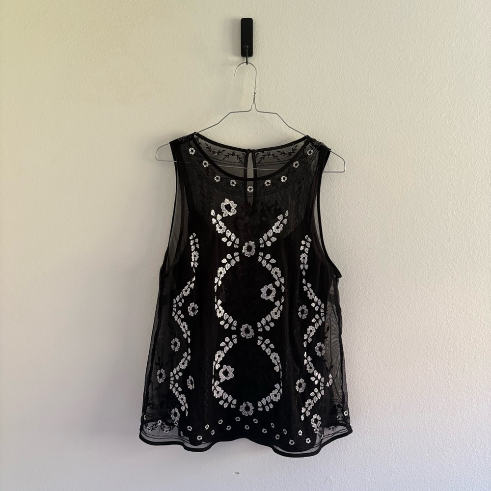 White‎ House Black Market • Black Floral Mesh Top